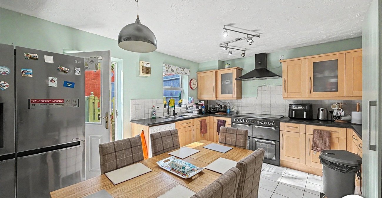 4 bedroom property for sale in Chatham | Robinson Michael & Jackson