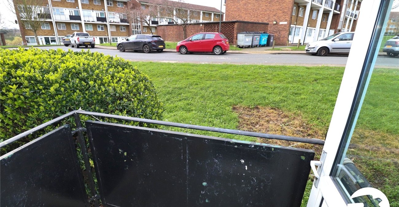 2 bedroom property for sale in Belvedere | Robinson Jackson