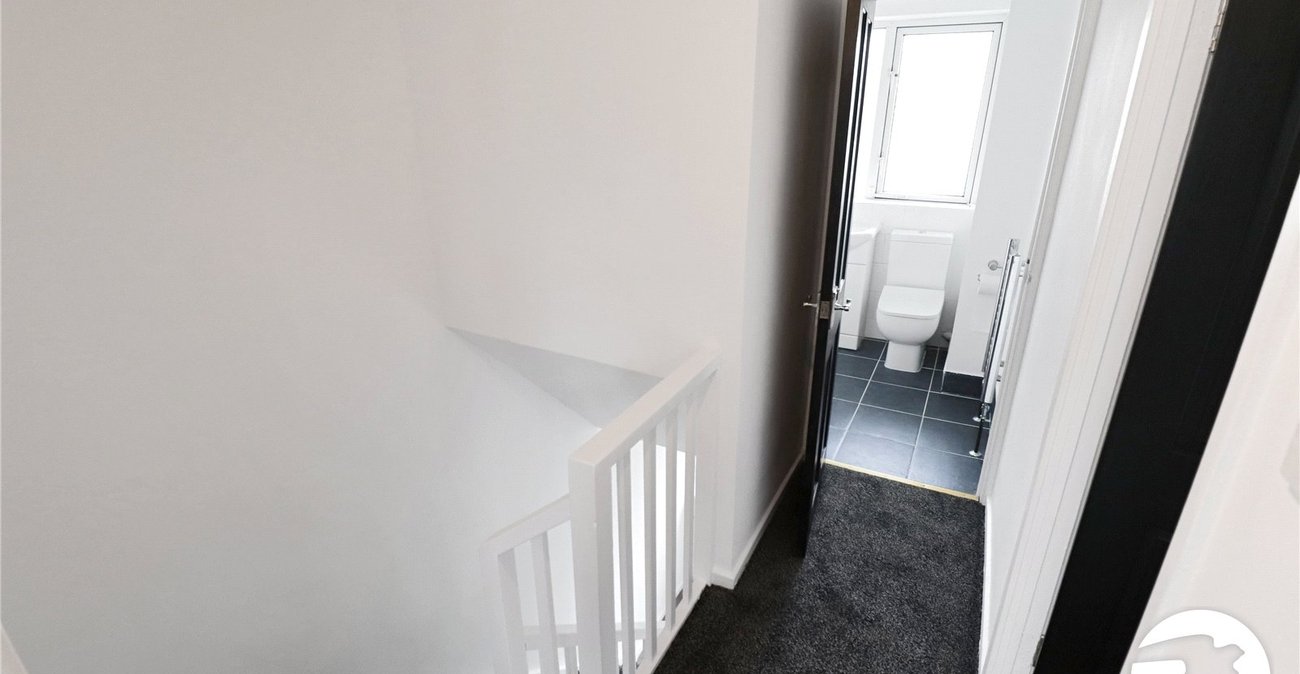 2 bedroom property for sale in Belvedere | Robinson Jackson