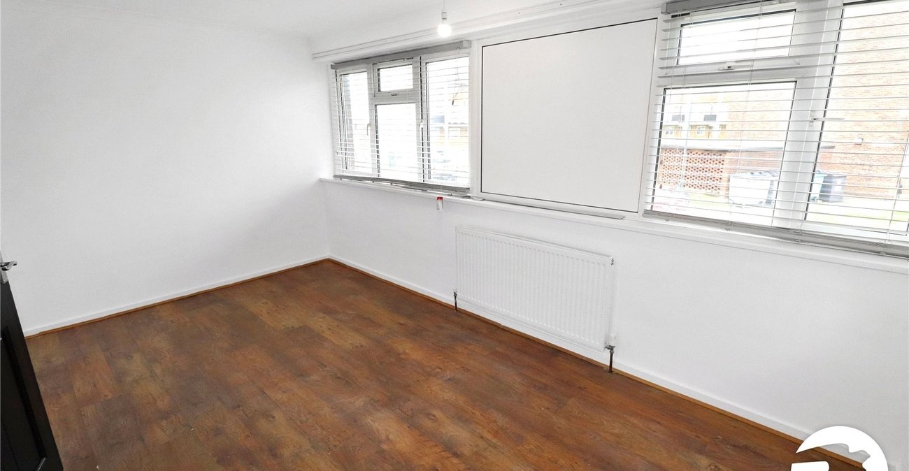 2 bedroom property for sale in Belvedere | Robinson Jackson