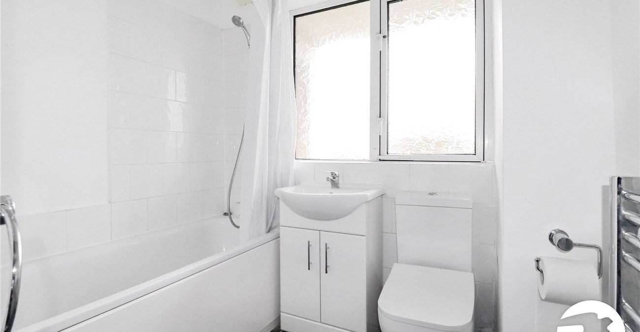 2 bedroom property for sale in Belvedere | Robinson Jackson