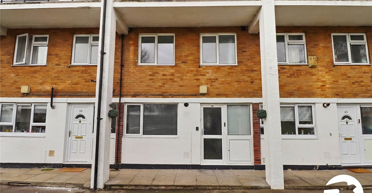 2 bedroom property for sale in Belvedere | Robinson Jackson