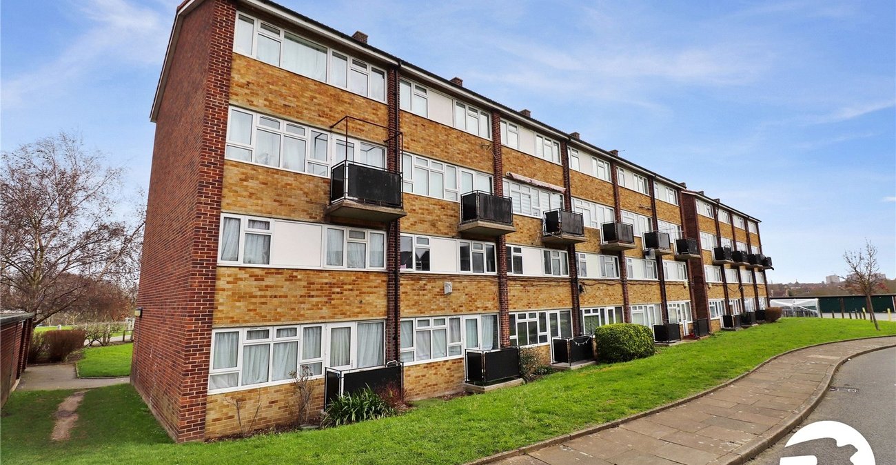 2 bedroom property for sale in Belvedere | Robinson Jackson