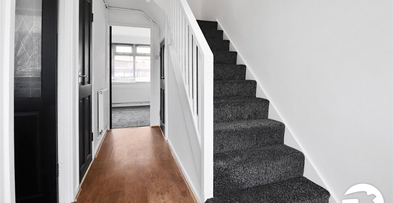 2 bedroom property for sale in Belvedere | Robinson Jackson