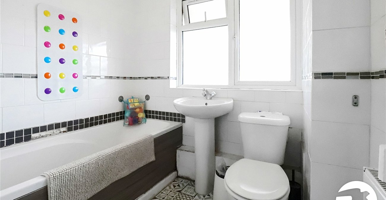 2 bedroom property for sale in Belvedere | Robinson Jackson