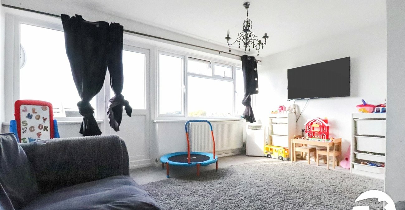 2 bedroom property for sale in Belvedere | Robinson Jackson