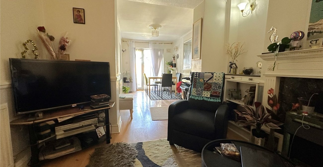 2 bedroom property for sale in Catford | Robinson Jackson