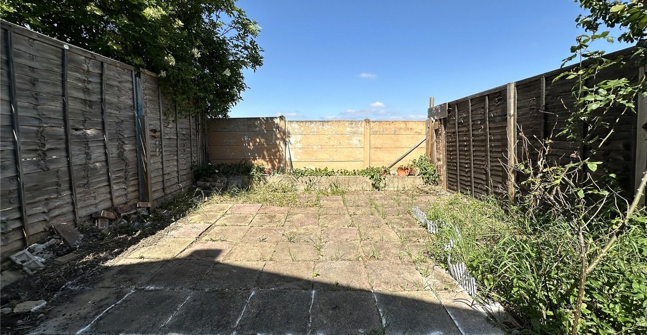 2 bedroom property for sale in Catford | Robinson Jackson