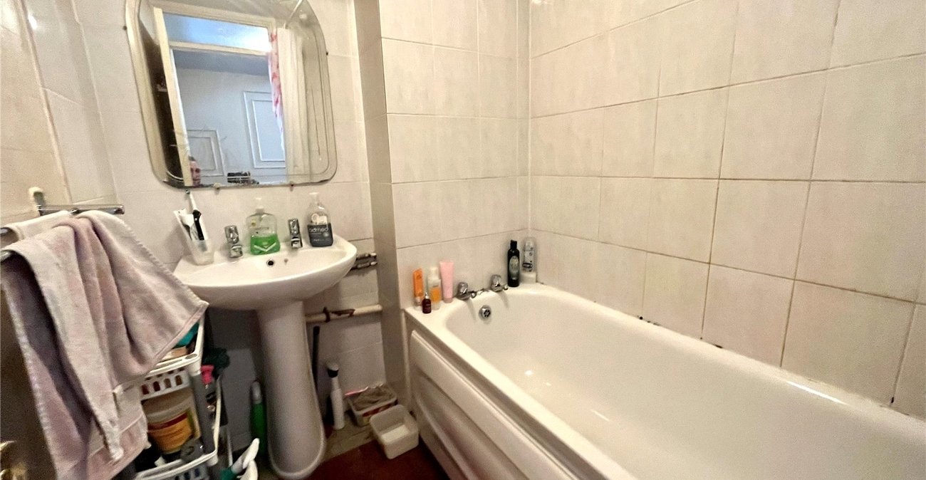 4 bedroom house for sale in Catford | Robinson Jackson