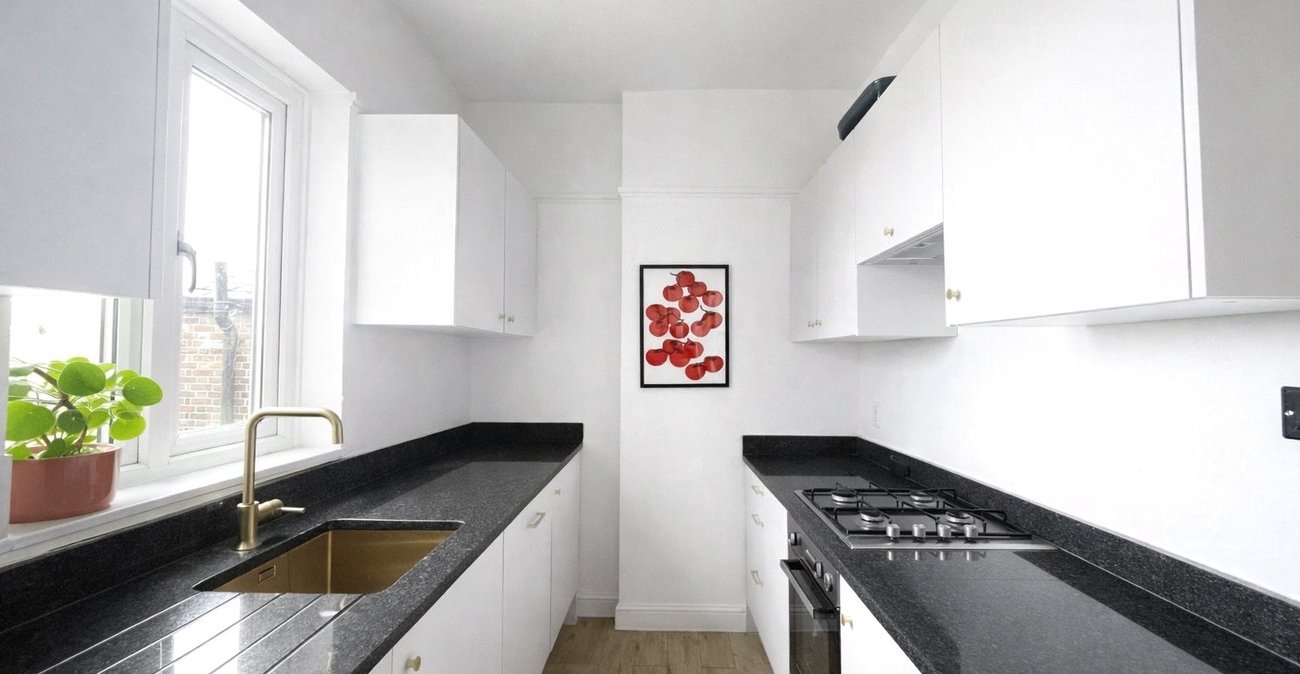 2 bedroom property for sale in London | Robinson Jackson