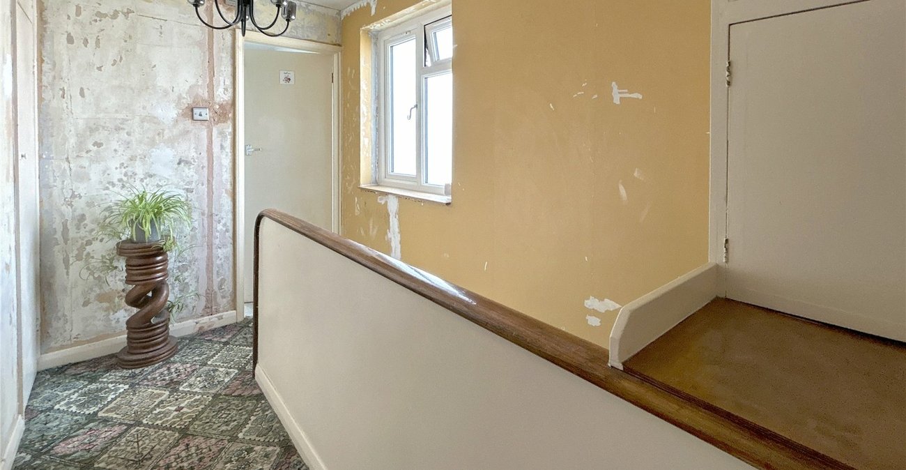 3 bedroom house for sale in Sidcup | Robinson Jackson