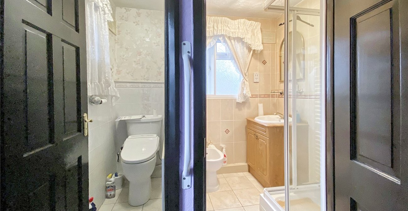 3 bedroom house for sale in Sidcup | Robinson Jackson