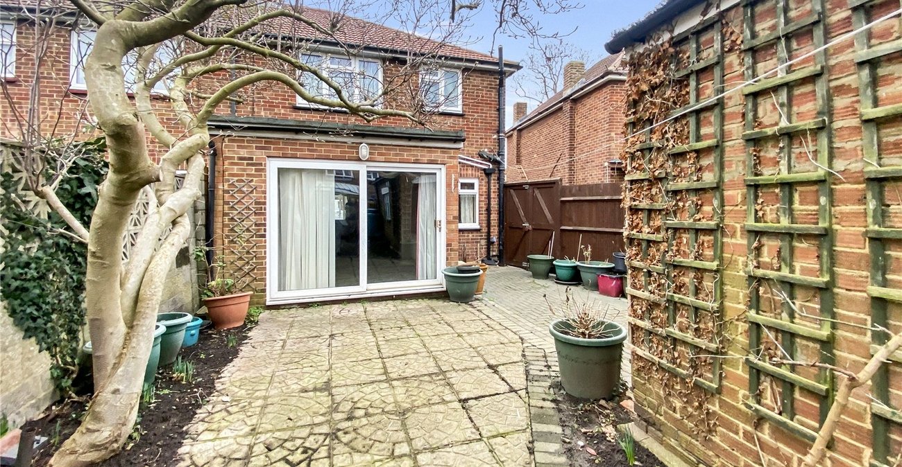3 bedroom house for sale in Sidcup | Robinson Jackson