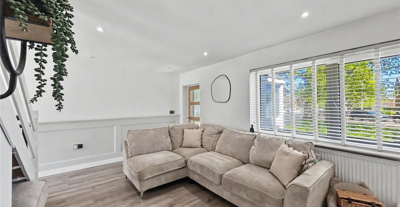 2 bedroom house for sale in Rainham | Robinson Michael & Jackson
