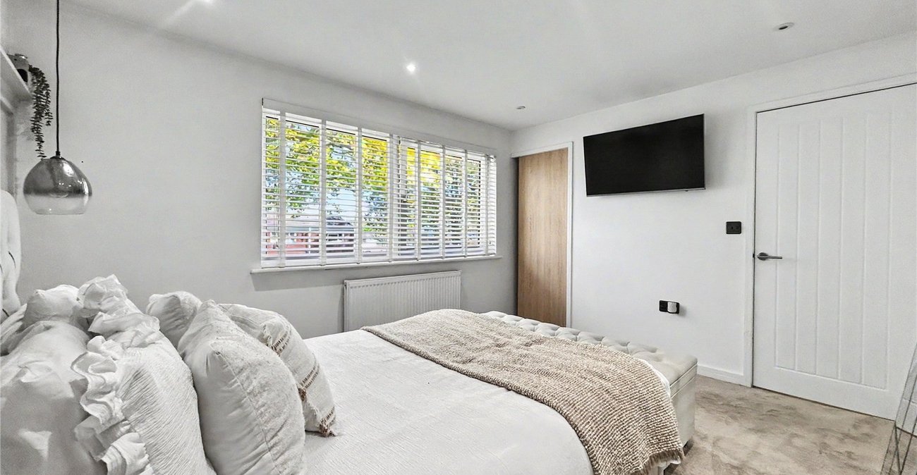 2 bedroom house for sale in Rainham | Robinson Michael & Jackson