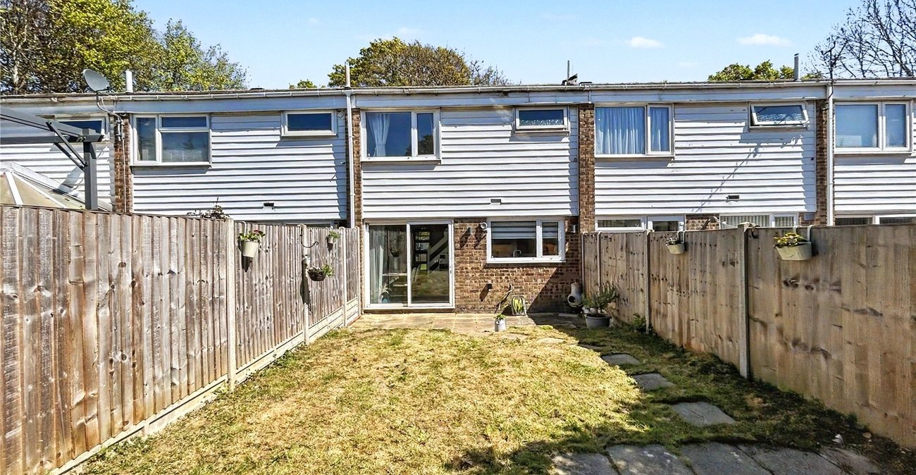 2 bedroom house for sale in Rainham | Robinson Michael & Jackson