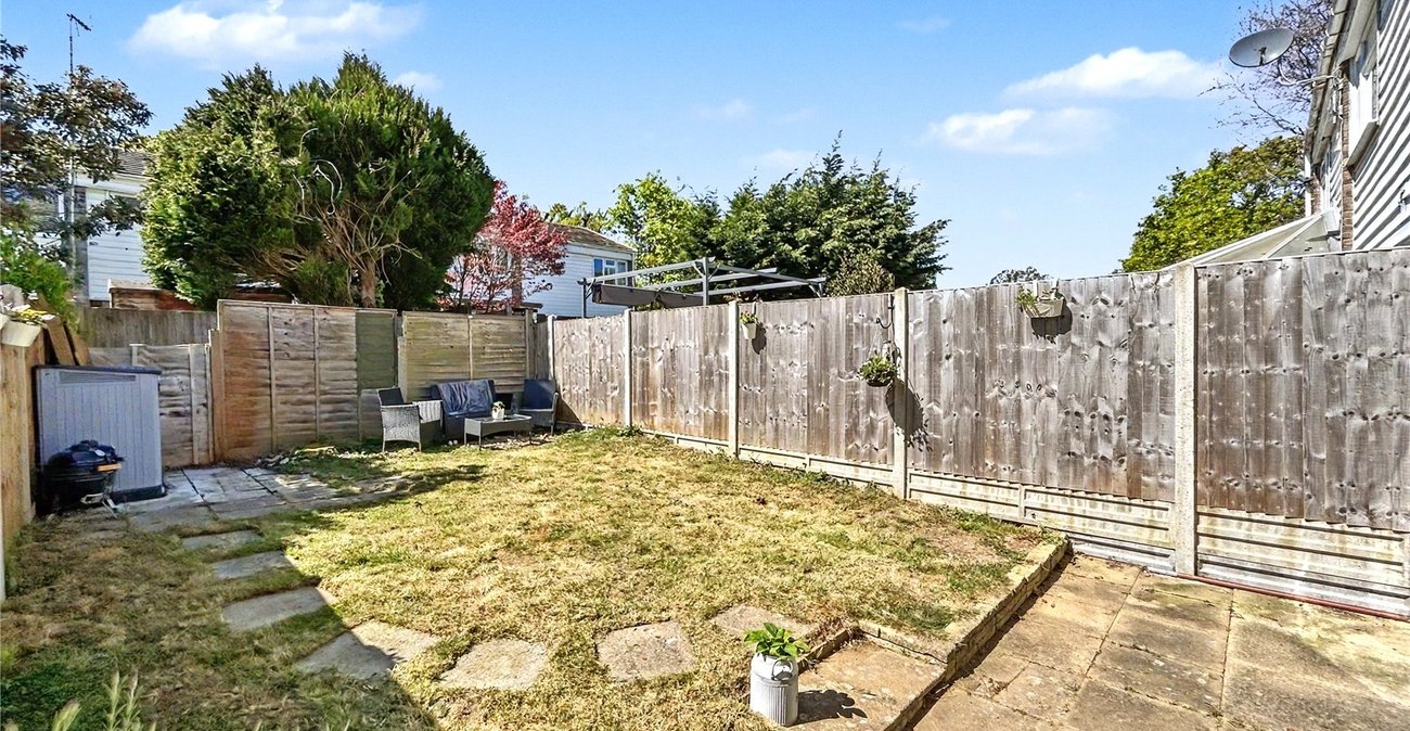 2 bedroom house for sale in Rainham | Robinson Michael & Jackson