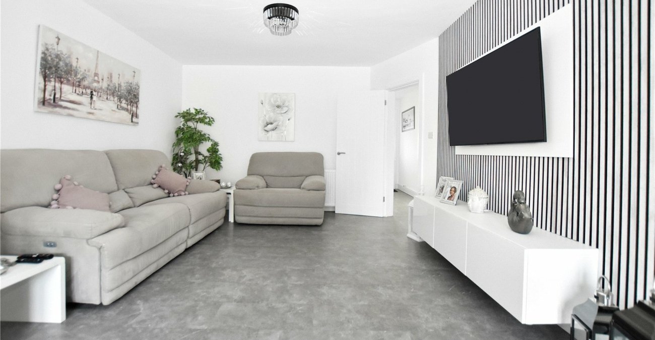 3 bedroom bungalow for sale in Bexleyheath | Robinson Jackson