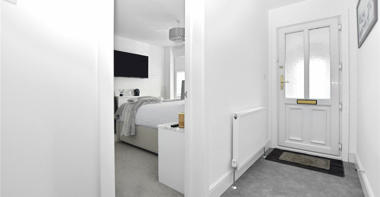 3 bedroom bungalow for sale in Bexleyheath | Robinson Jackson