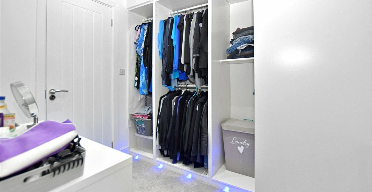 3 bedroom bungalow for sale in Bexleyheath | Robinson Jackson