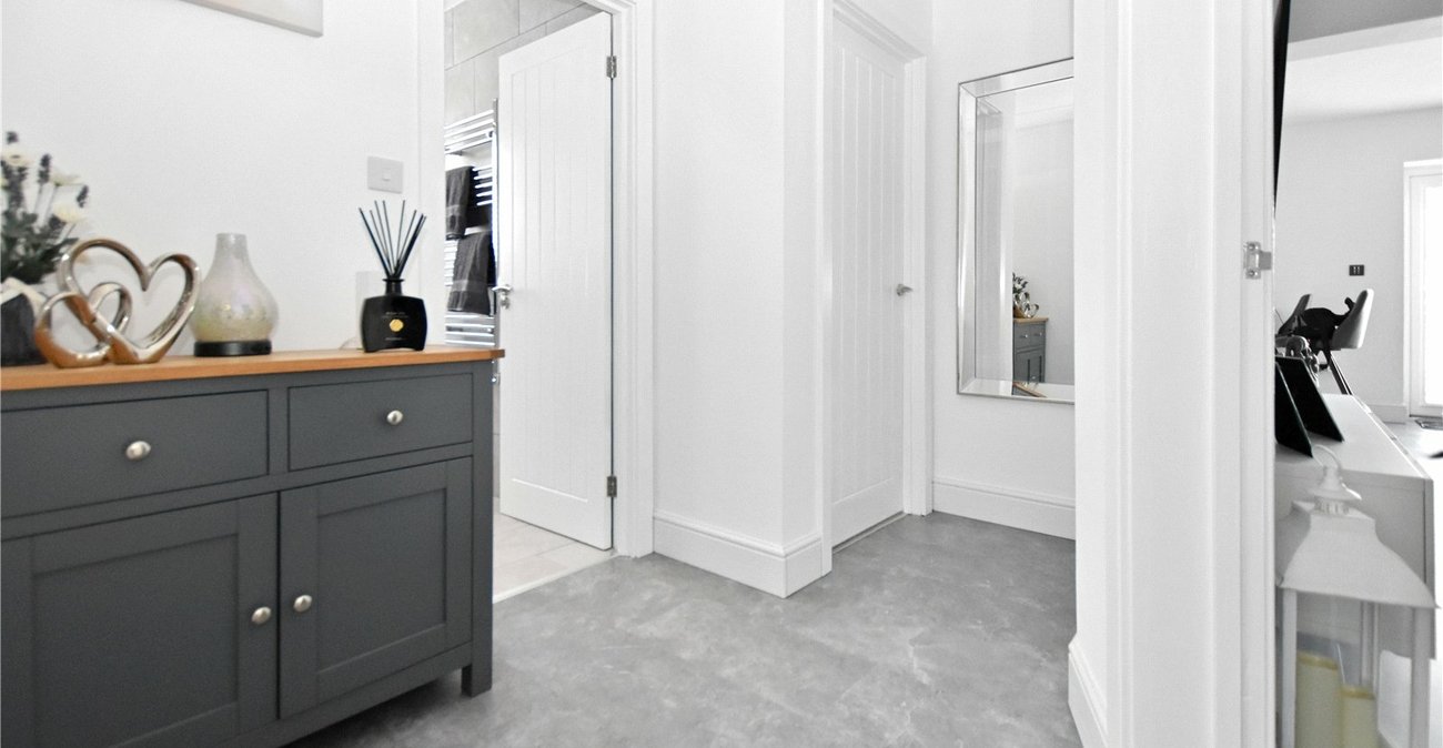 3 bedroom bungalow for sale in Bexleyheath | Robinson Jackson