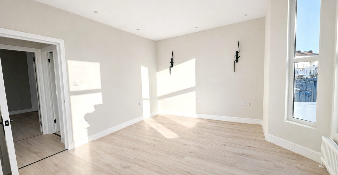 1 bedroom property for sale in London | Robinson Jackson