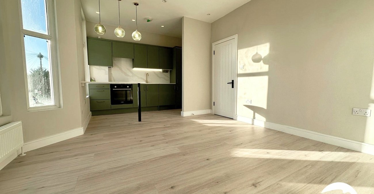 1 bedroom property for sale in London | Robinson Jackson