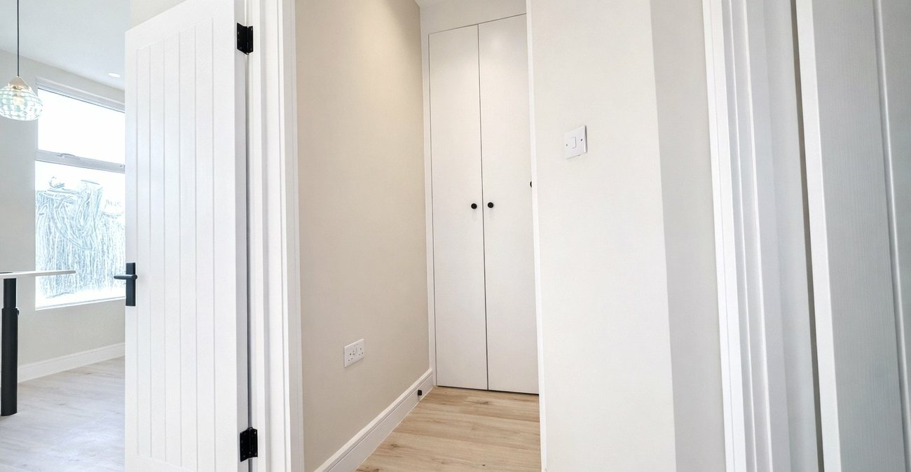 1 bedroom property for sale in London | Robinson Jackson