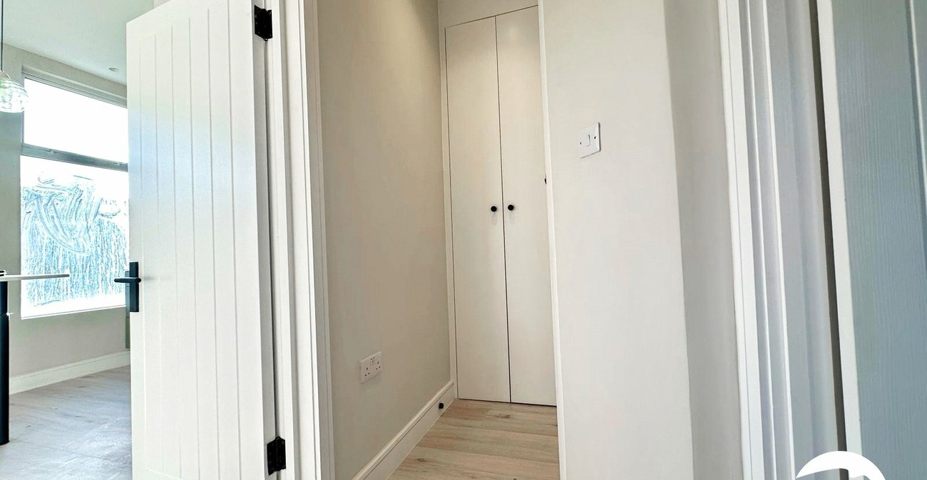 1 bedroom property for sale in London | Robinson Jackson