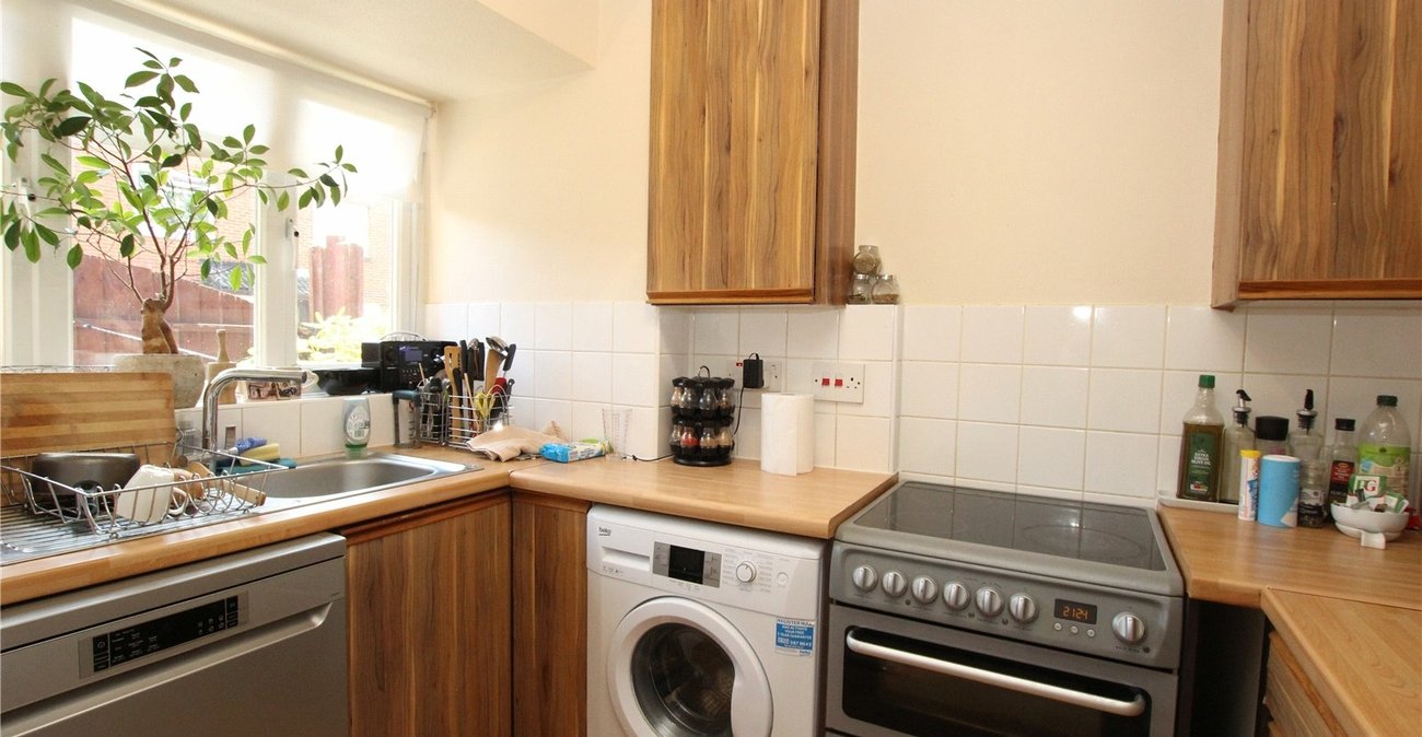 1 bedroom house for sale in Thamesmead | Robinson Jackson