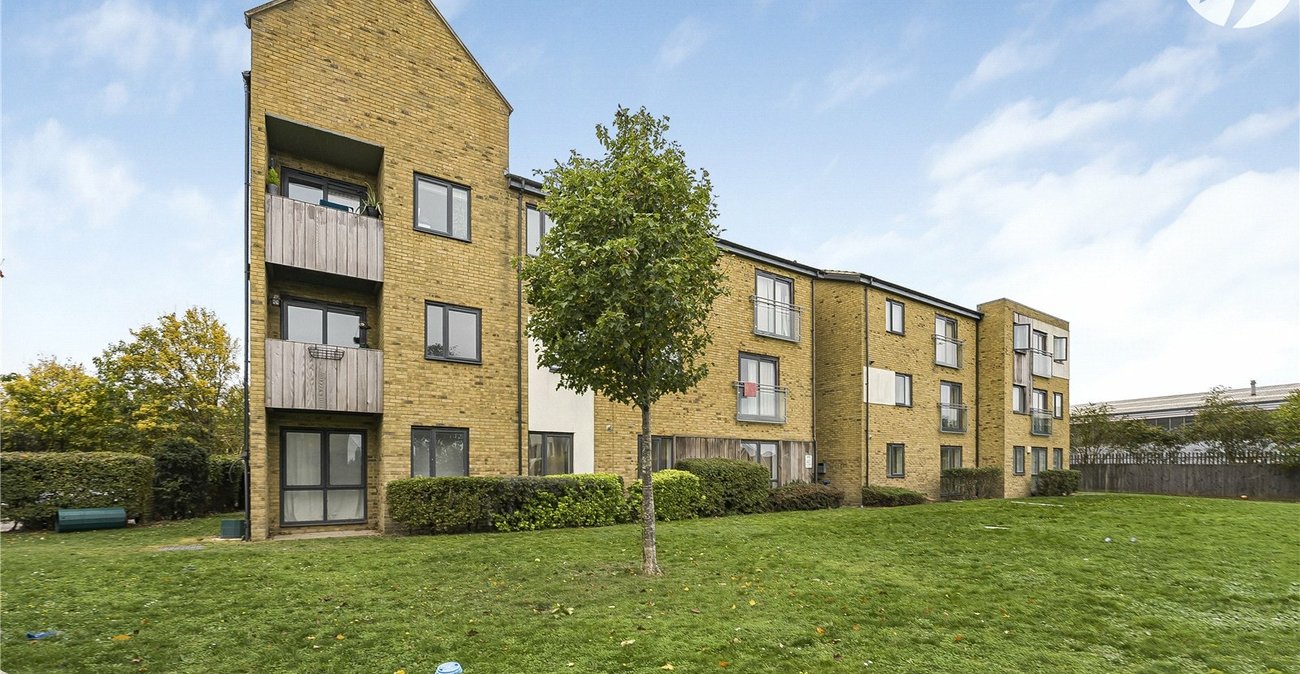 2 bedroom property to rent in Stone | Robinson Jackson