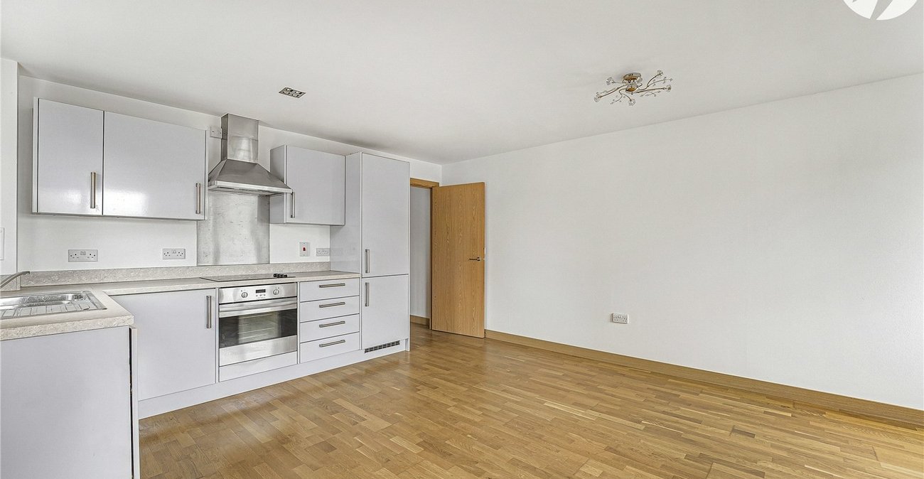 2 bedroom property to rent in Stone | Robinson Jackson