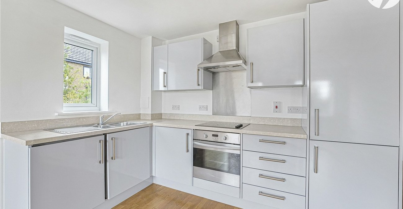 2 bedroom property to rent in Stone | Robinson Jackson