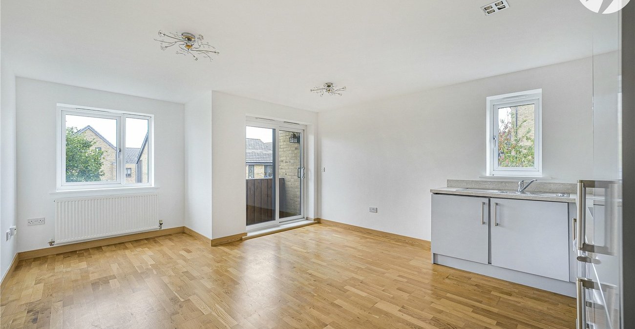 2 bedroom property to rent in Stone | Robinson Jackson