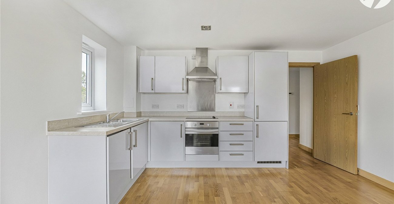 2 bedroom property to rent in Stone | Robinson Jackson