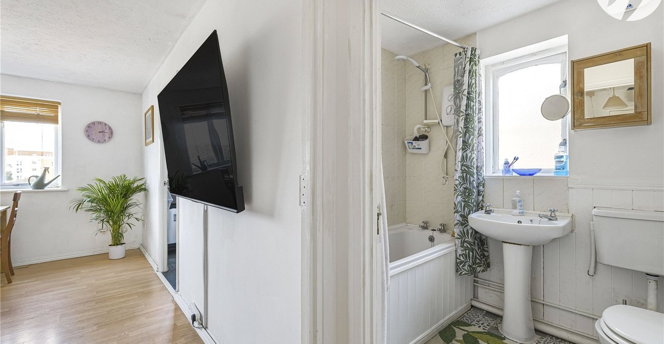 1 bedroom property for sale in Dartford | Robinson Jackson