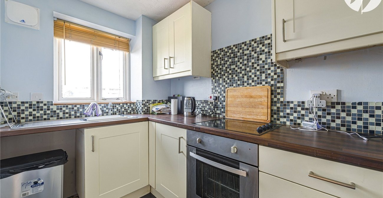 1 bedroom property for sale in Dartford | Robinson Jackson