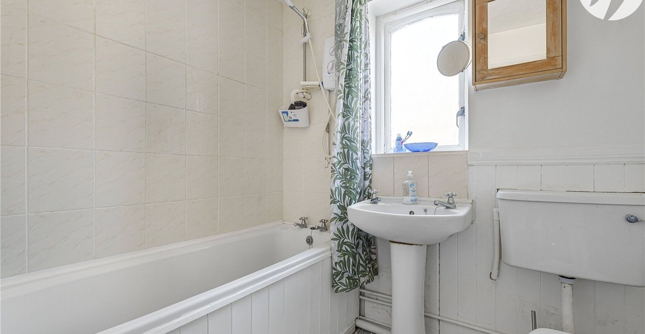 1 bedroom property for sale in Dartford | Robinson Jackson