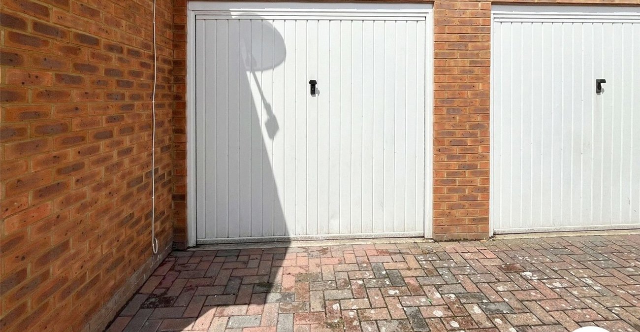 2 bedroom property for sale in Kemsley | Robinson Michael & Jackson