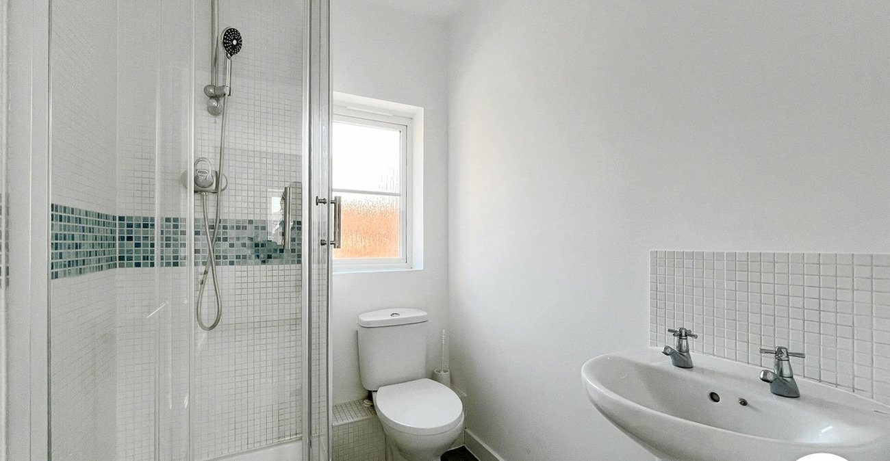 2 bedroom property for sale in Kemsley | Robinson Michael & Jackson