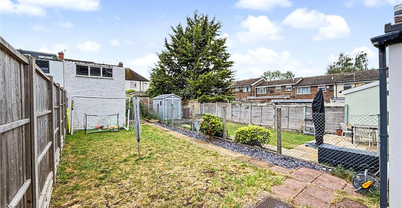 4 bedroom house for sale in Rainham | Robinson Michael & Jackson