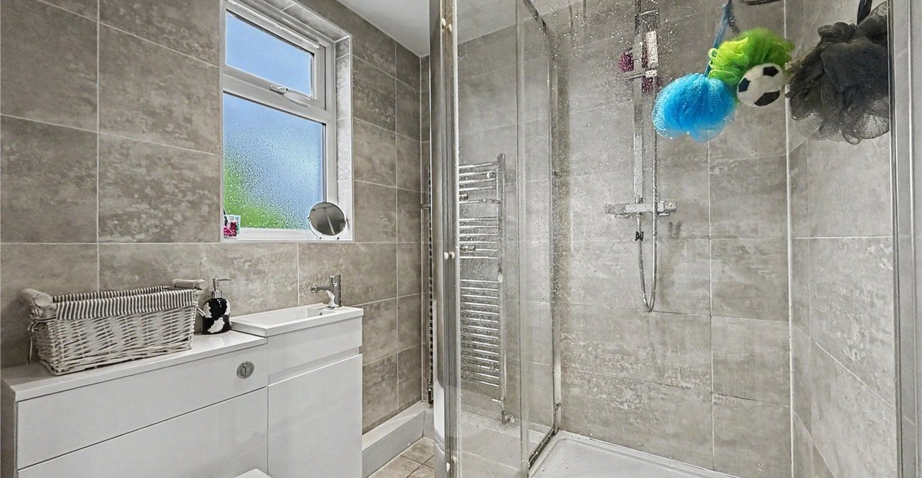 4 bedroom house for sale in Rainham | Robinson Michael & Jackson
