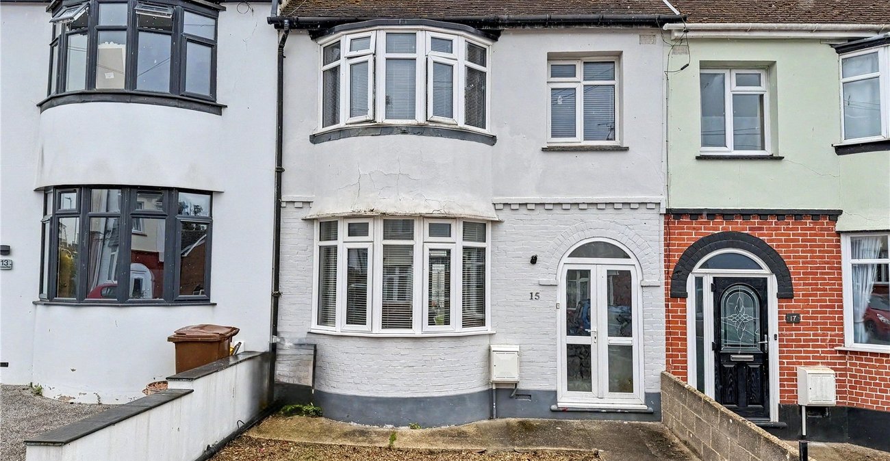 4 bedroom house for sale in Rainham | Robinson Michael & Jackson