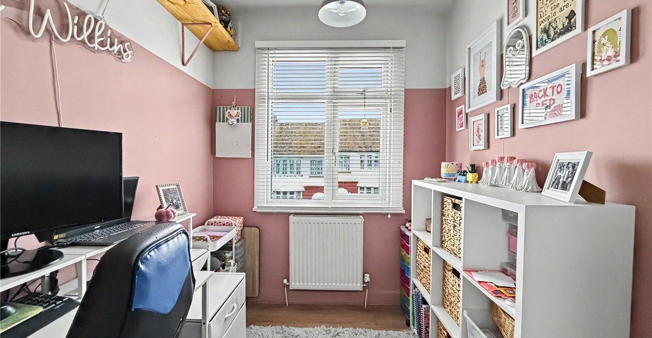 4 bedroom house for sale in Rainham | Robinson Michael & Jackson