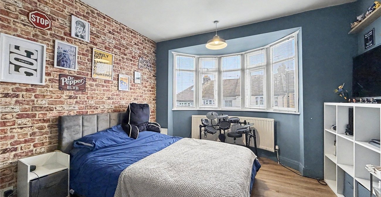 4 bedroom house for sale in Rainham | Robinson Michael & Jackson