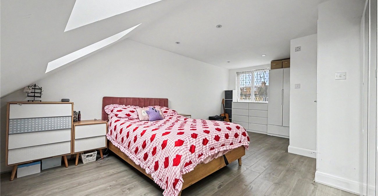 4 bedroom house for sale in Rainham | Robinson Michael & Jackson