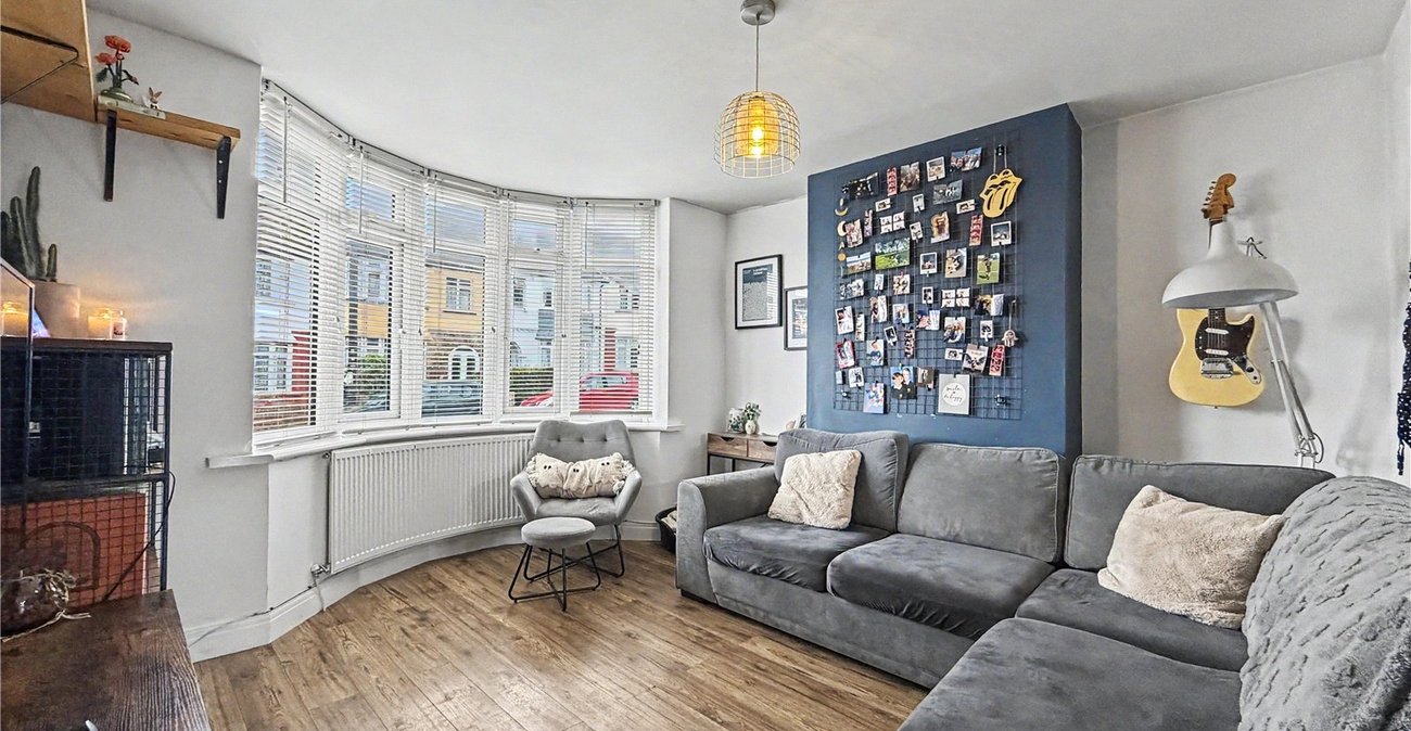 4 bedroom house for sale in Rainham | Robinson Michael & Jackson