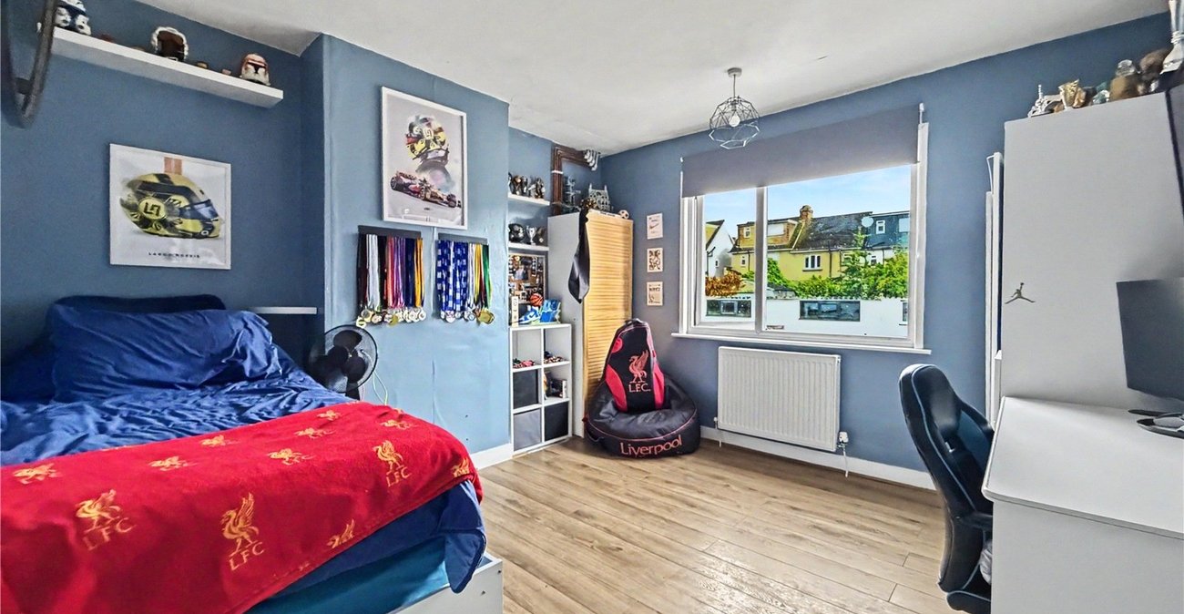 4 bedroom house for sale in Rainham | Robinson Michael & Jackson