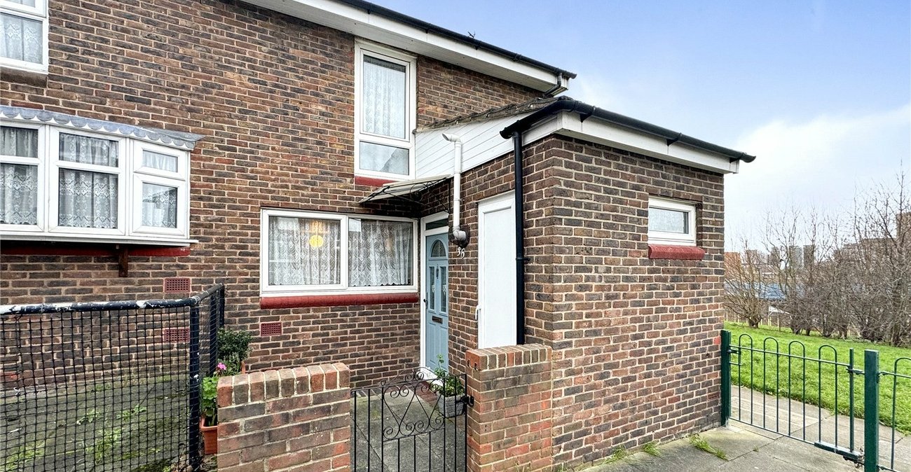 3 bedroom house for sale in Woolwich | Robinson Jackson