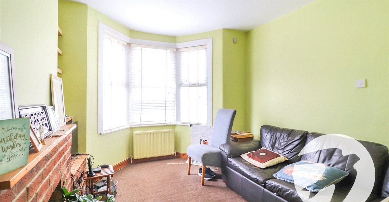 3 bedroom house for sale in Erith | Robinson Jackson